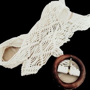 NWT- Multi tasking Macrame Belt w Wooden  Clasp